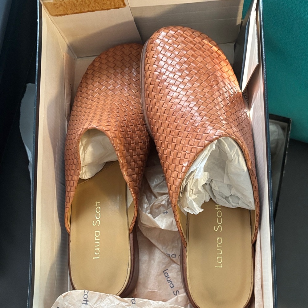 Laura Scott Tan Woven Slip-On Mules
